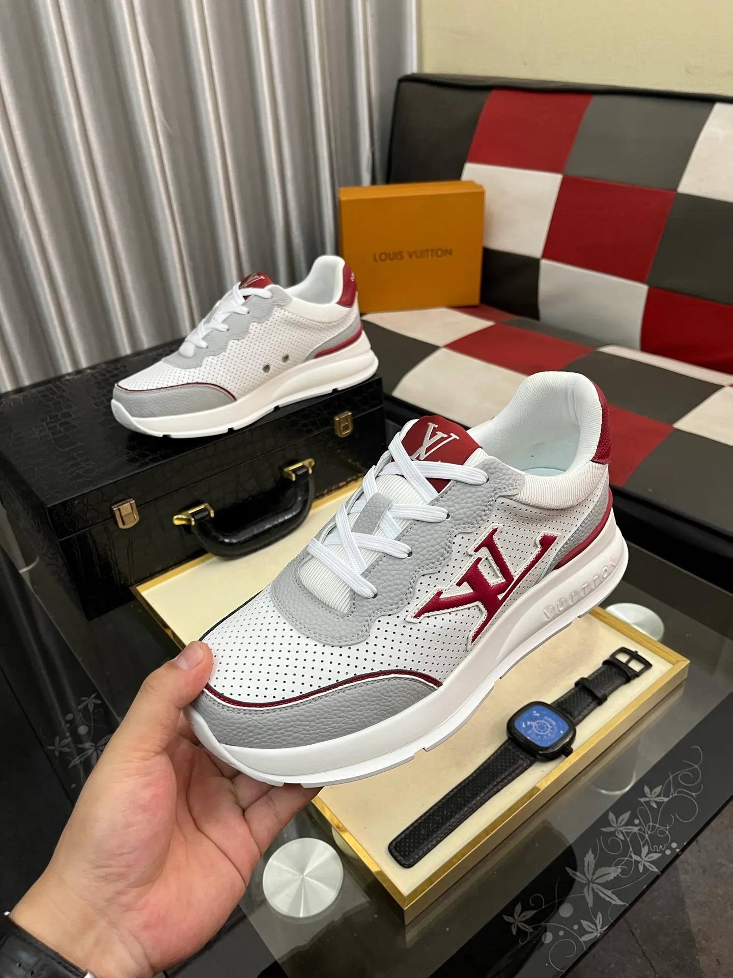 Men's shoes 💰458⌚️⌚️[Louis Vuitton LV] Dad shoes are popular casual sports shoes with outsole, breathable and comfortable, easy to walk, trendy men's versatile fly woven epoxy with ➕leather lining➕Gucci's popular original outsole, sports and running style, super comfortable. Code number 38-44